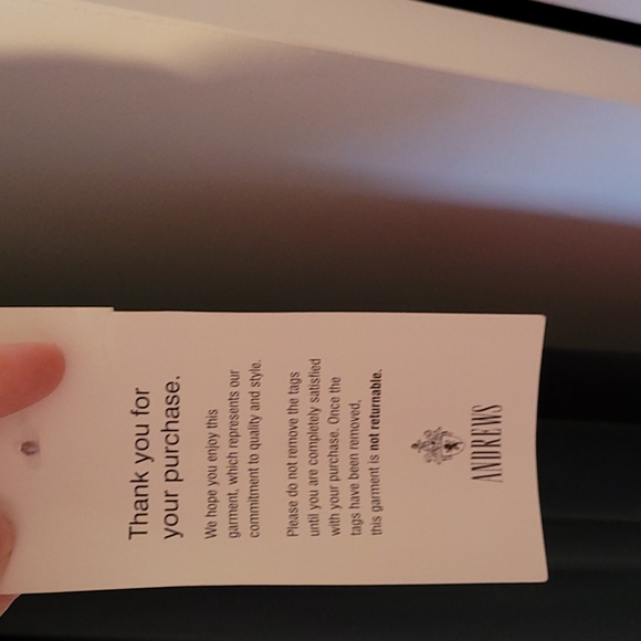 Black gown - Picture 4 of 5